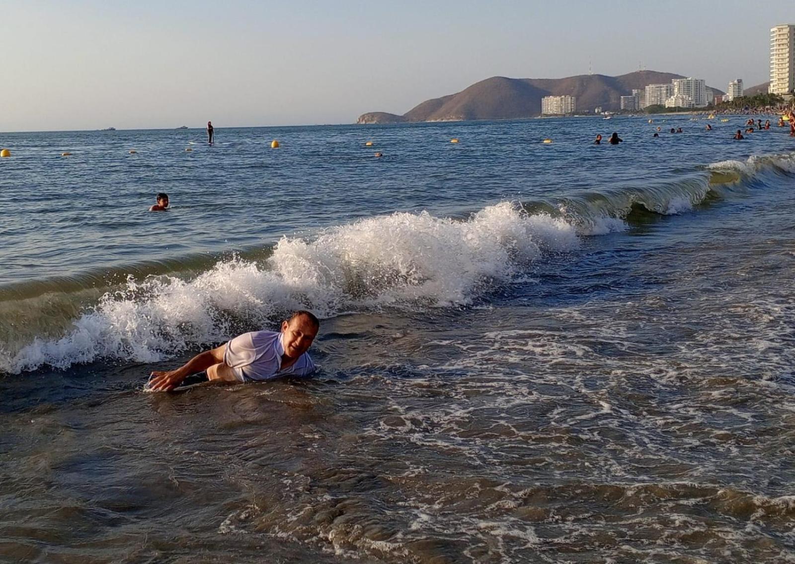 Santa Marta, El Rinconcito Hogareno. Hermoso Apto Y Amplio Con Piscina, Cerca Playa Horizonte. 公寓 *